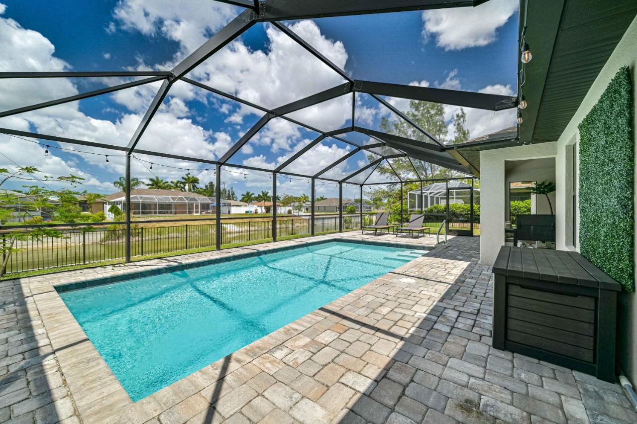 Centrally Located Cape Coral Oasis On Fresh Water Villa Exteriör bild